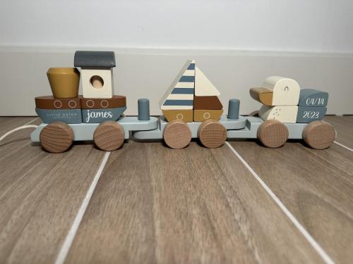 littledutch-sailorsbay-trein-james