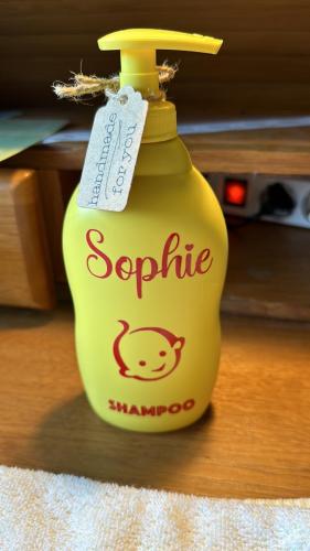 zwitsal-shampoo-sophie